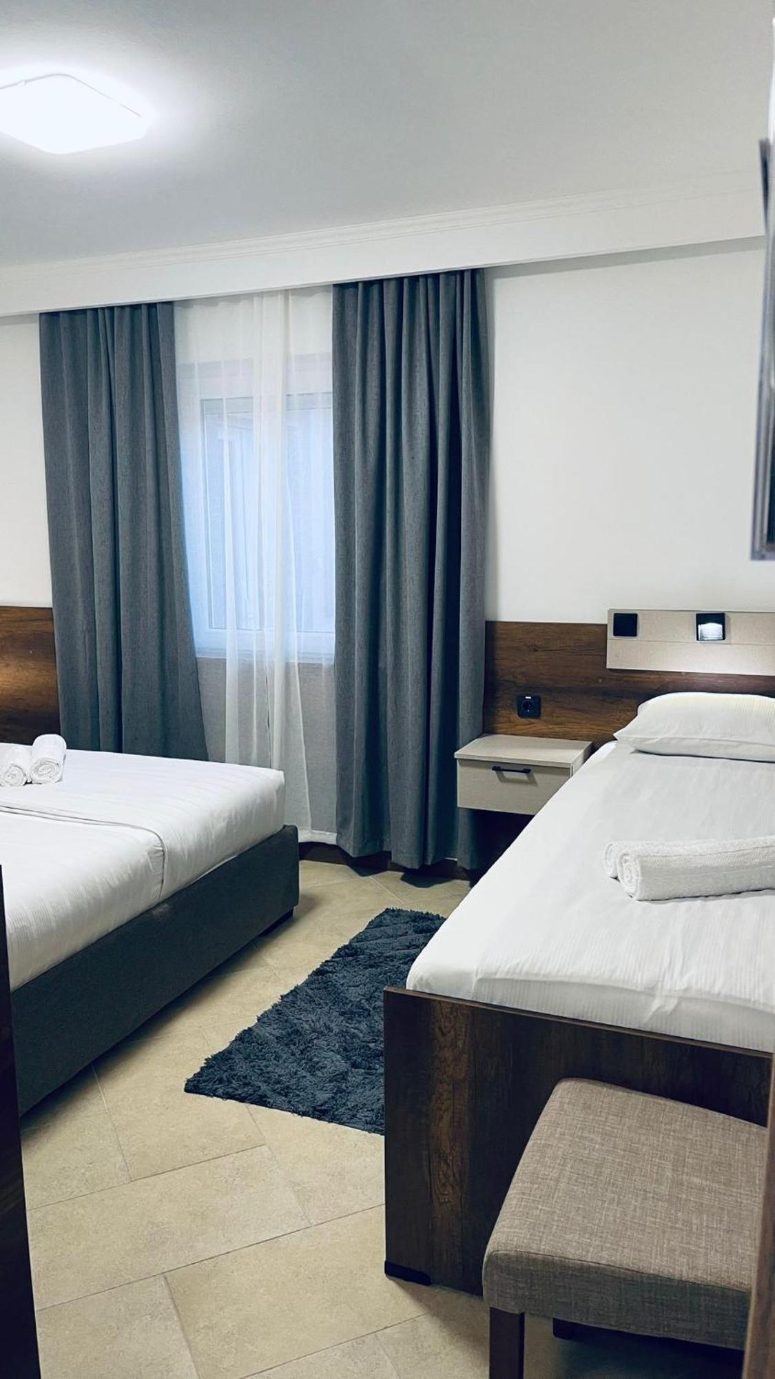 Kollar D Guest House - Prenociste Rooms Суботица Екстериор снимка