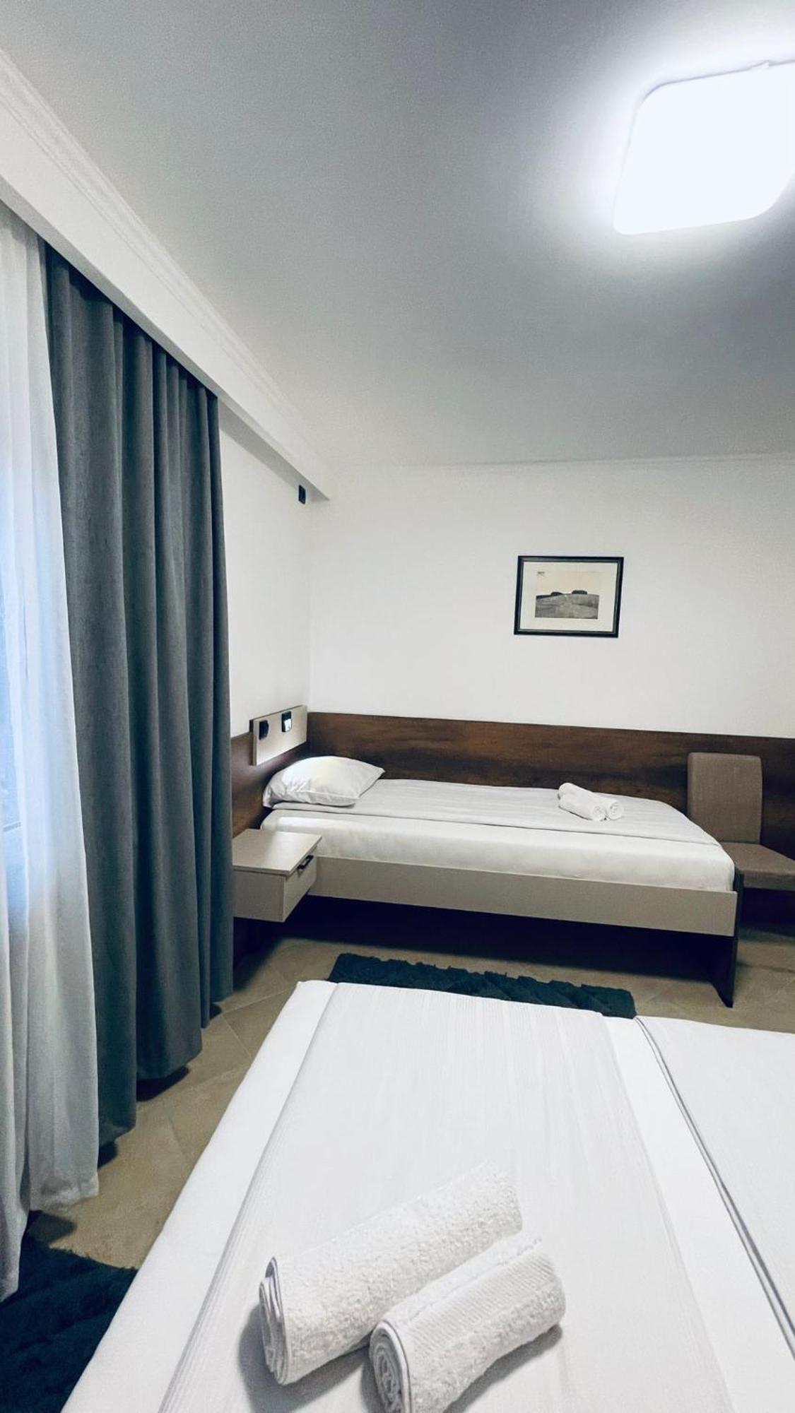 Kollar D Guest House - Prenociste Rooms Суботица Екстериор снимка