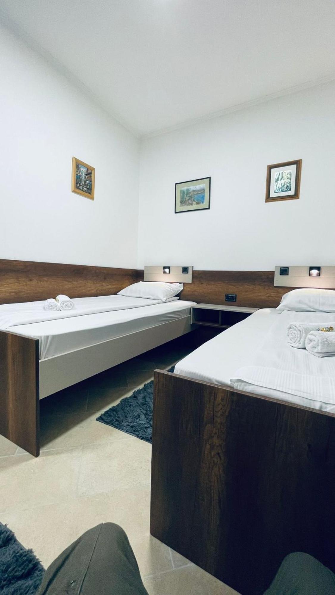 Kollar D Guest House - Prenociste Rooms Суботица Екстериор снимка